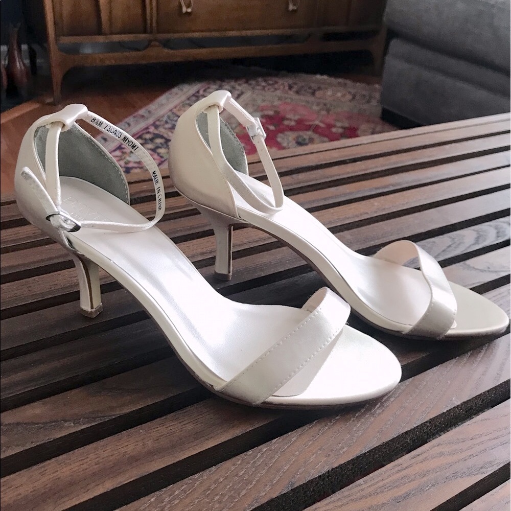 David’s Bridal Nayomi Sandal in Bridal Champagne